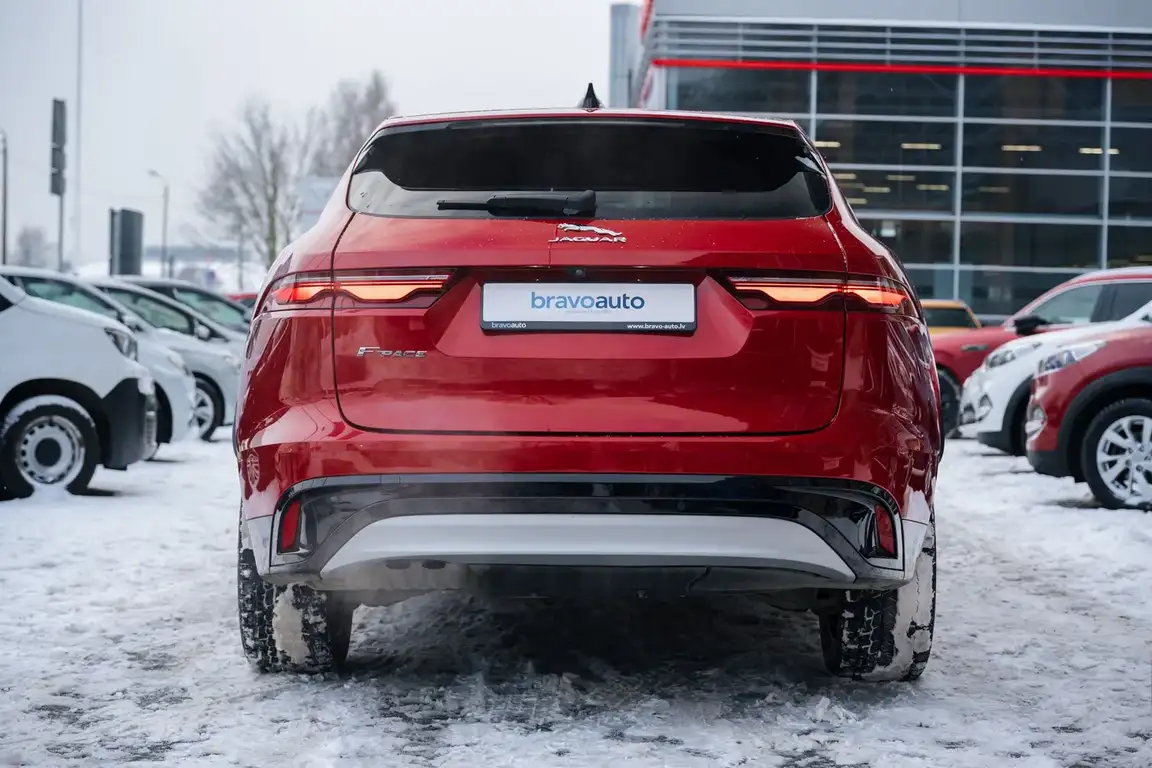 JAGUAR F-PACE