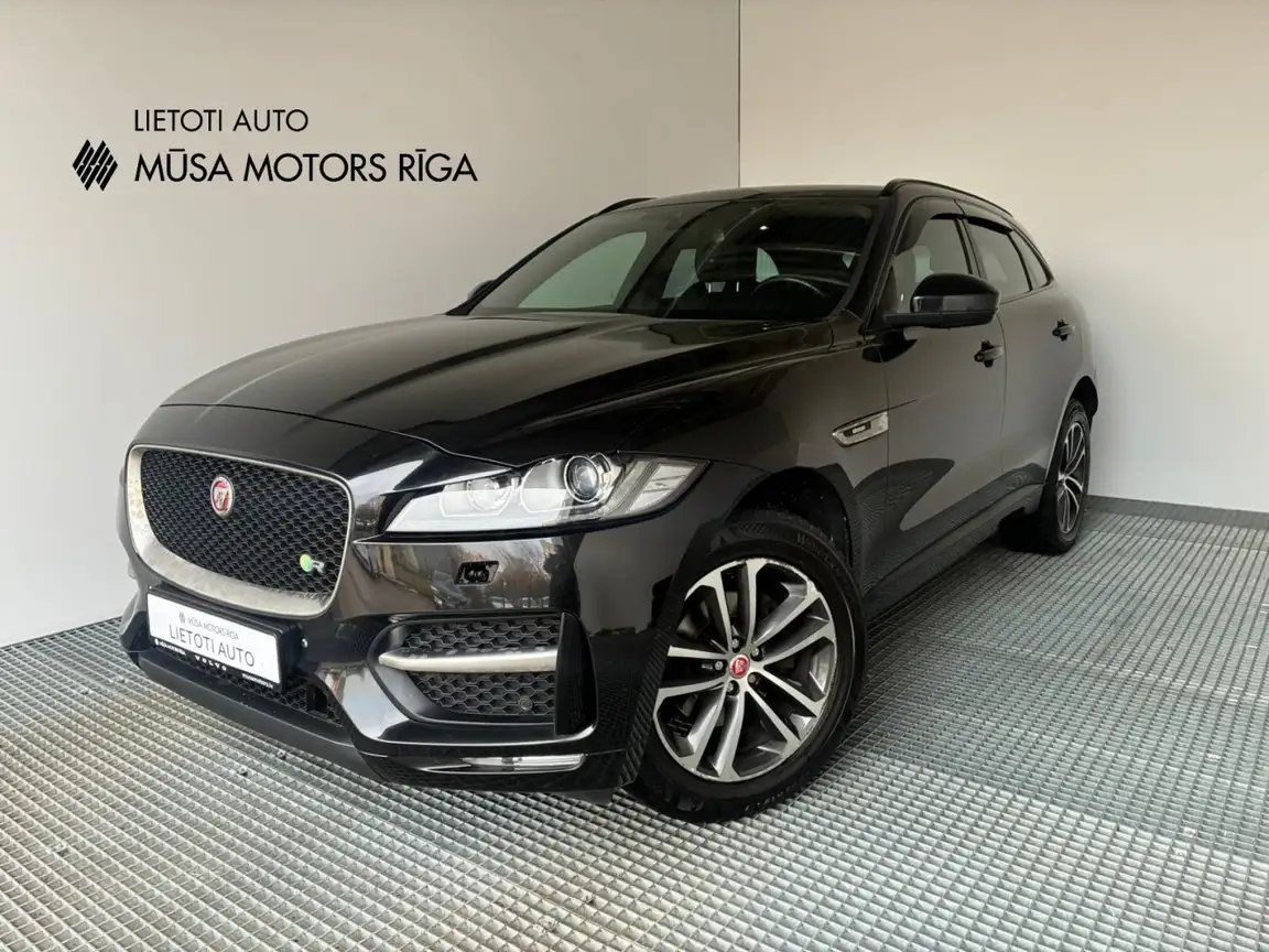 JAGUAR F-PACE