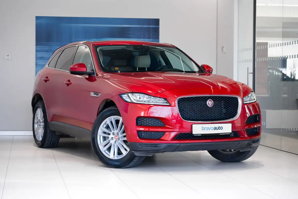 JAGUAR F-PACE