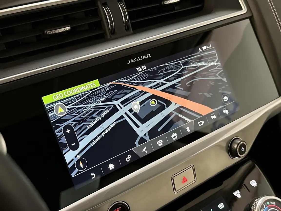 JAGUAR I-PACE