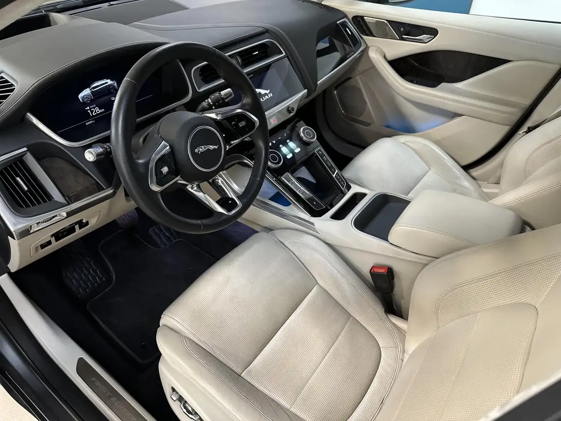 JAGUAR I-PACE