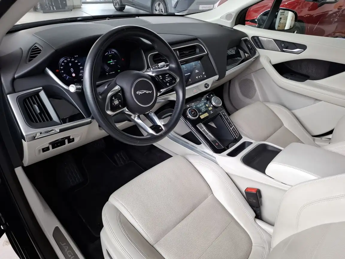 JAGUAR I-PACE