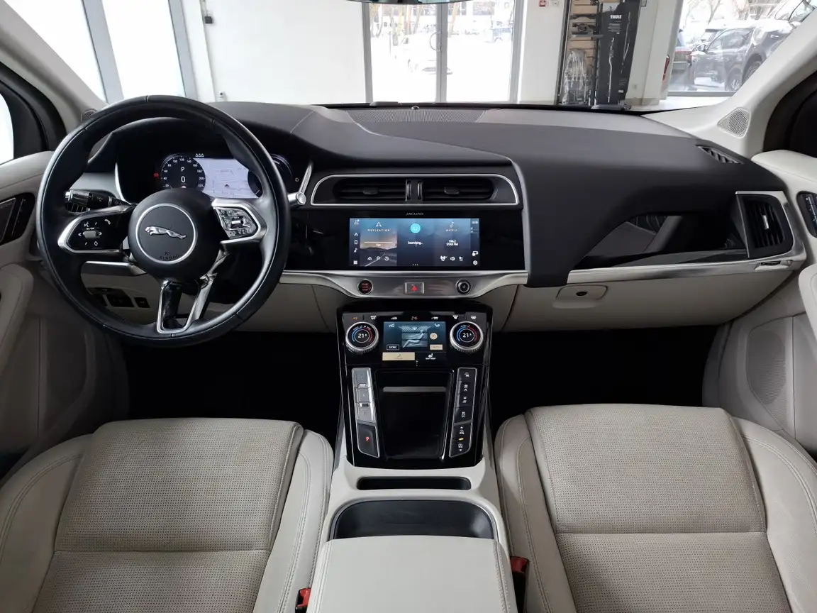 JAGUAR I-PACE