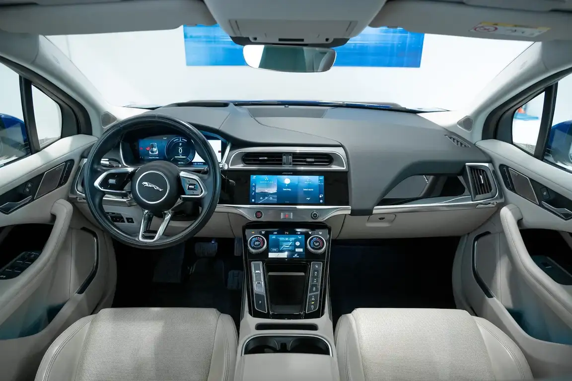 JAGUAR I-PACE