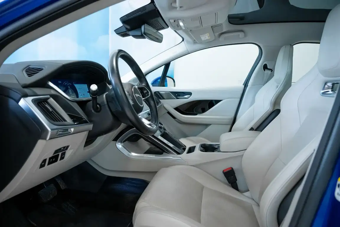 JAGUAR I-PACE
