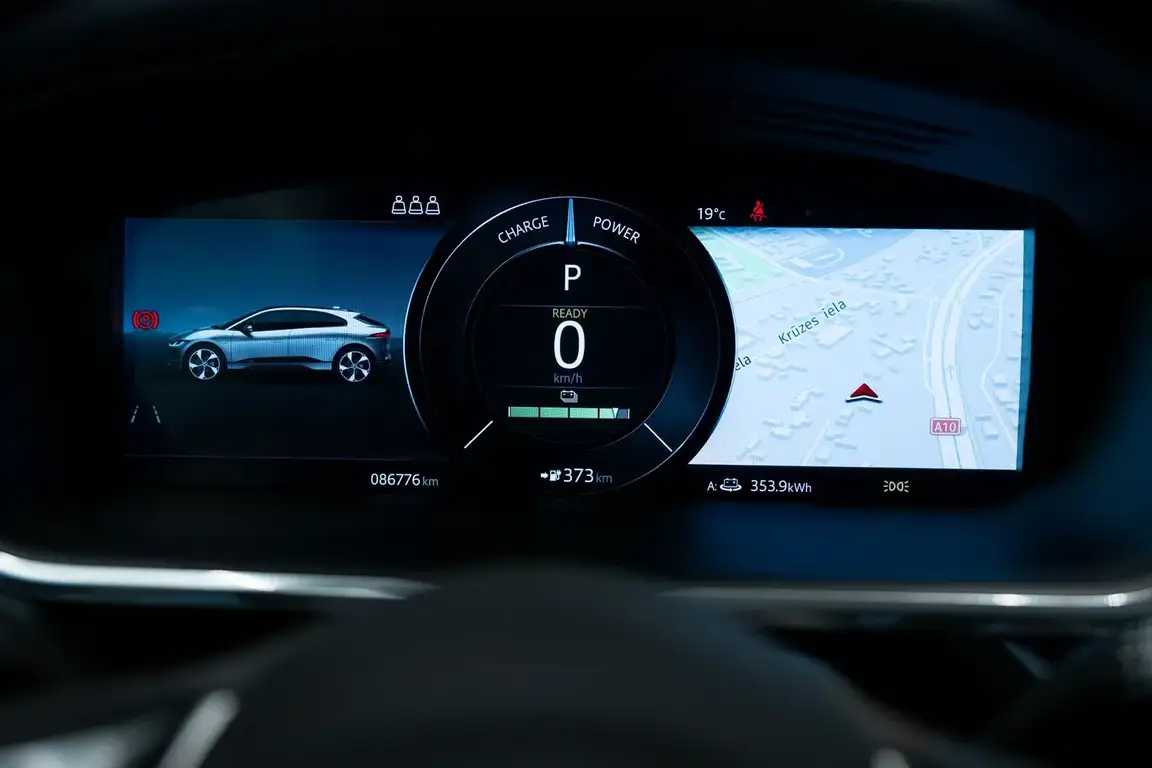 JAGUAR I-PACE