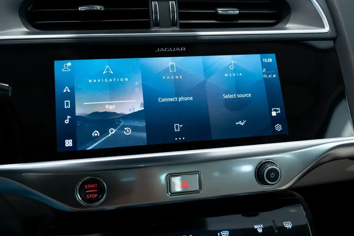 JAGUAR I-PACE