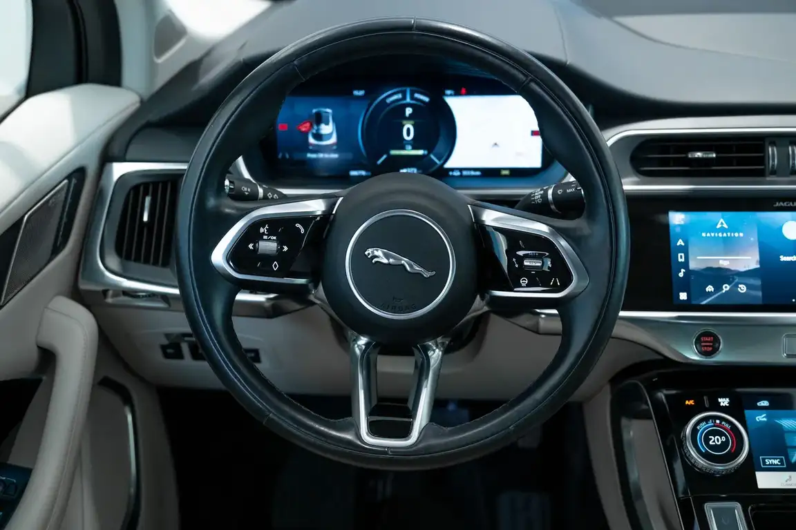 JAGUAR I-PACE