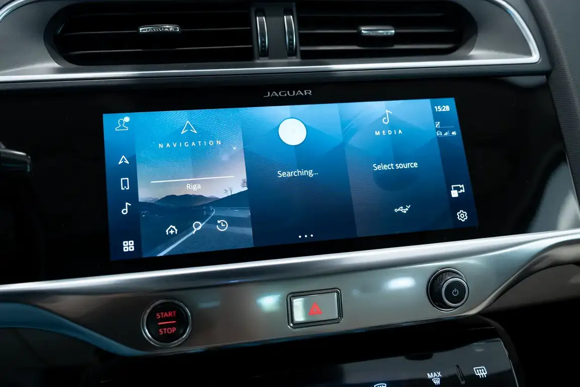 JAGUAR I-PACE