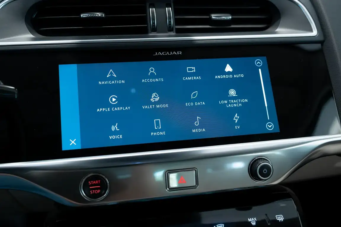 JAGUAR I-PACE