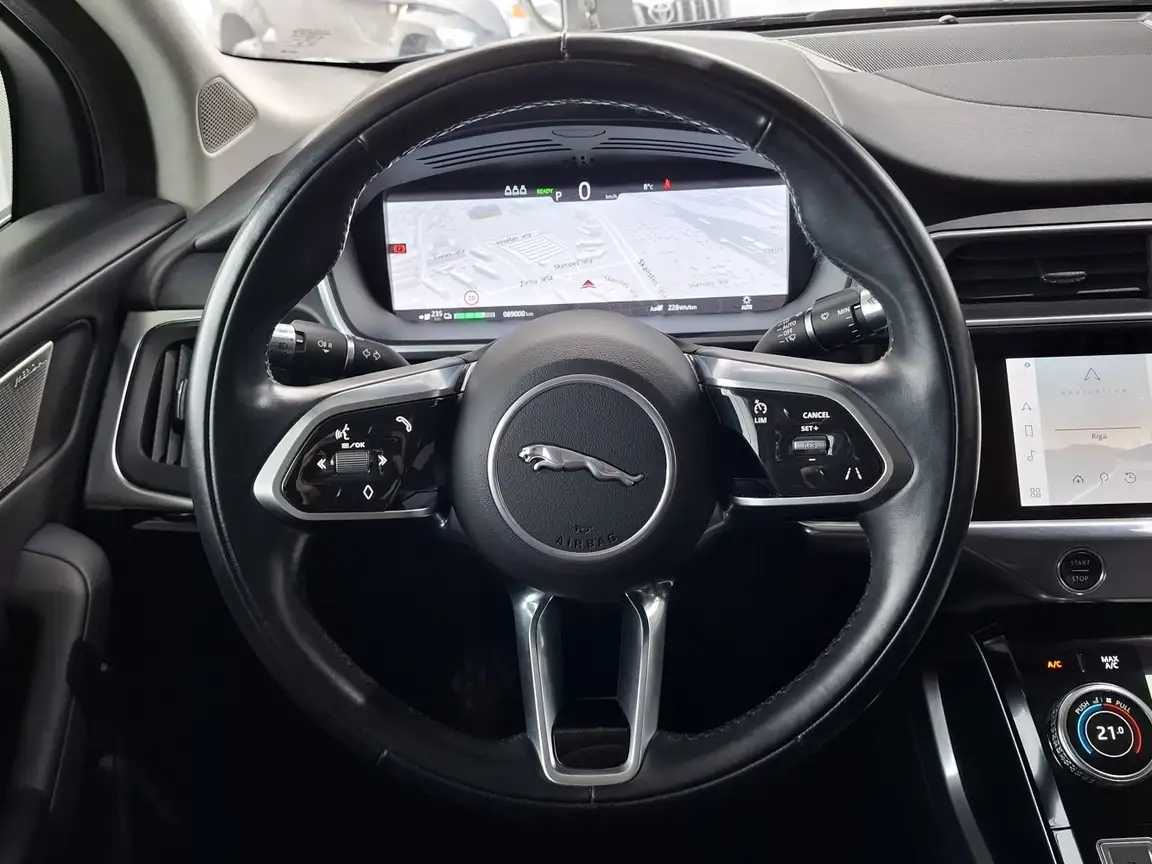 JAGUAR I-PACE
