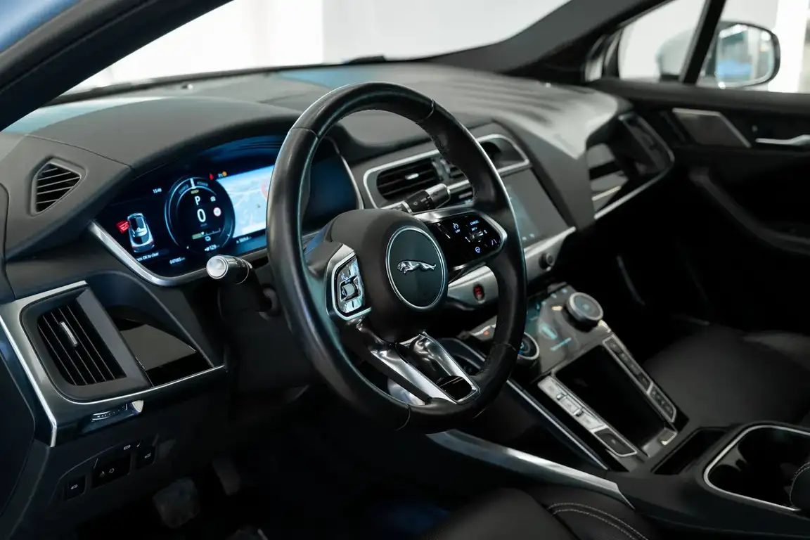 JAGUAR I-PACE
