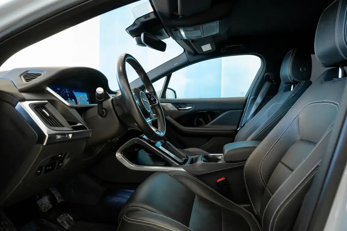 JAGUAR I-PACE