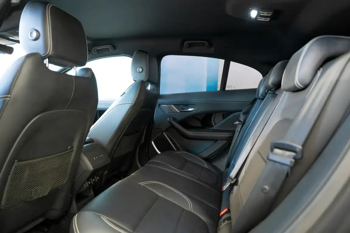 JAGUAR I-PACE