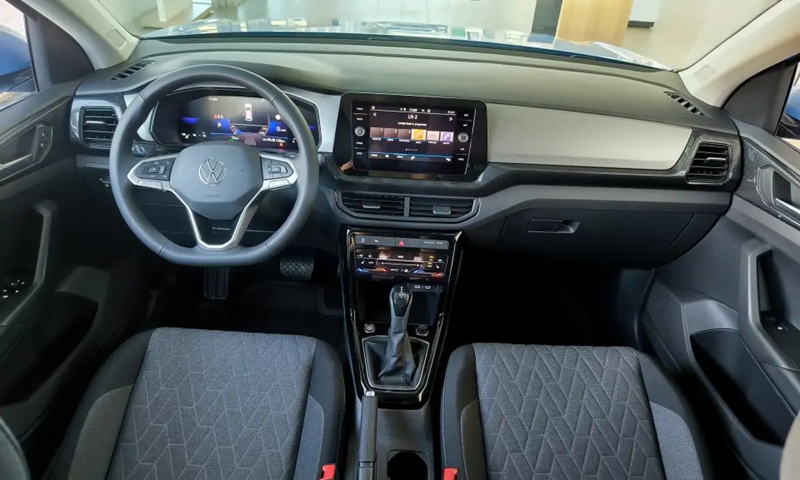 VOLKSWAGEN T-CROSS