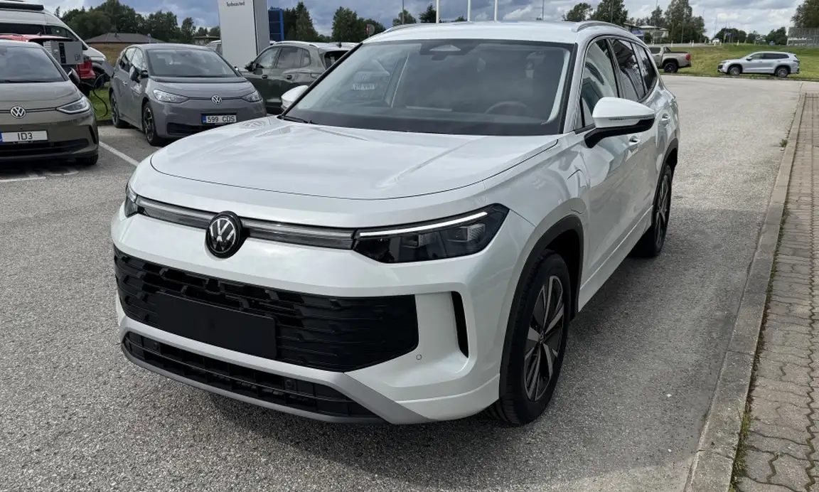 VOLKSWAGEN TAYRON
