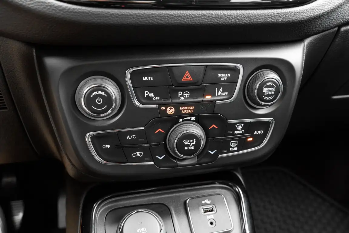 JEEP COMPASS