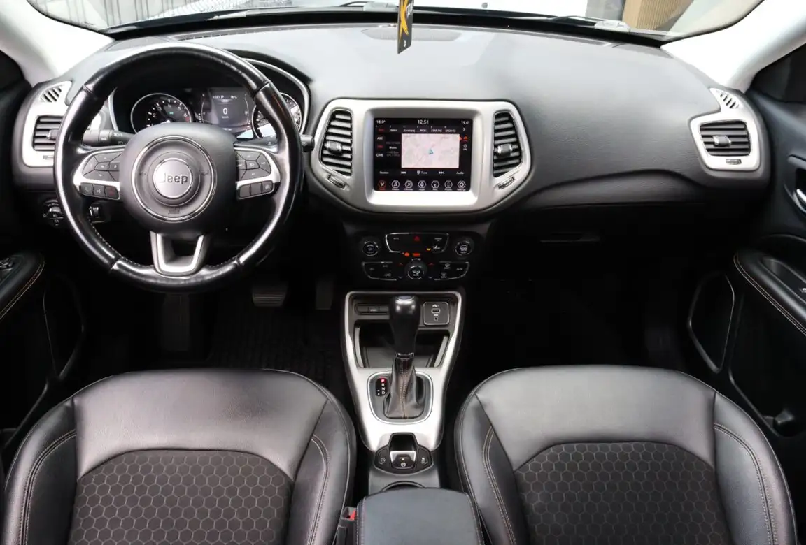 JEEP COMPASS