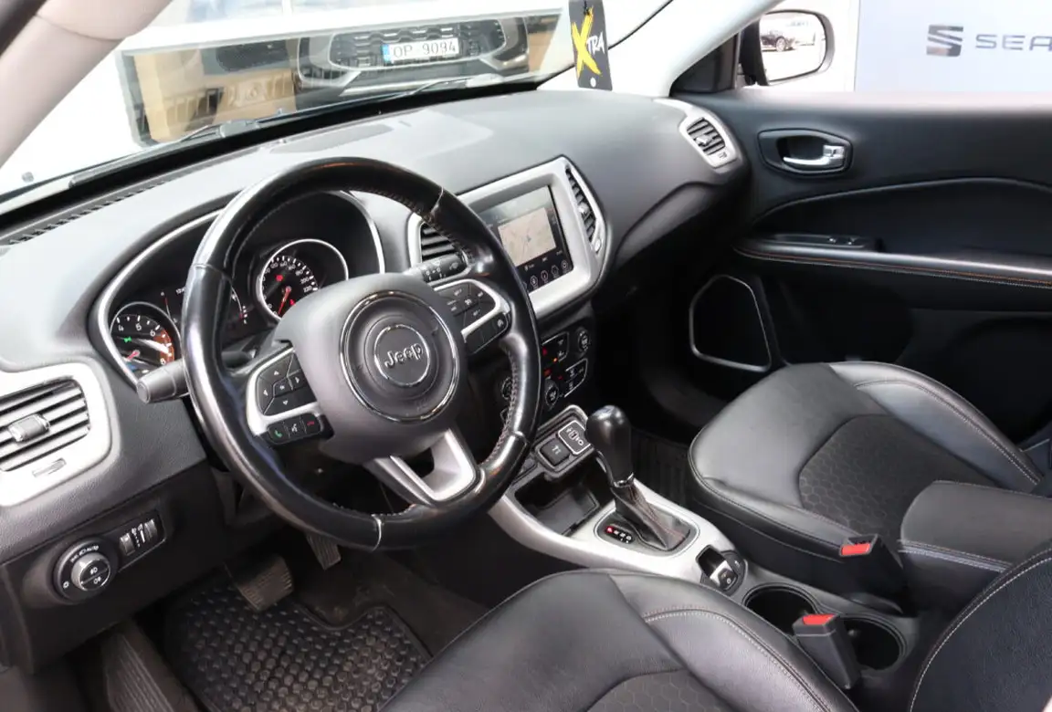JEEP COMPASS