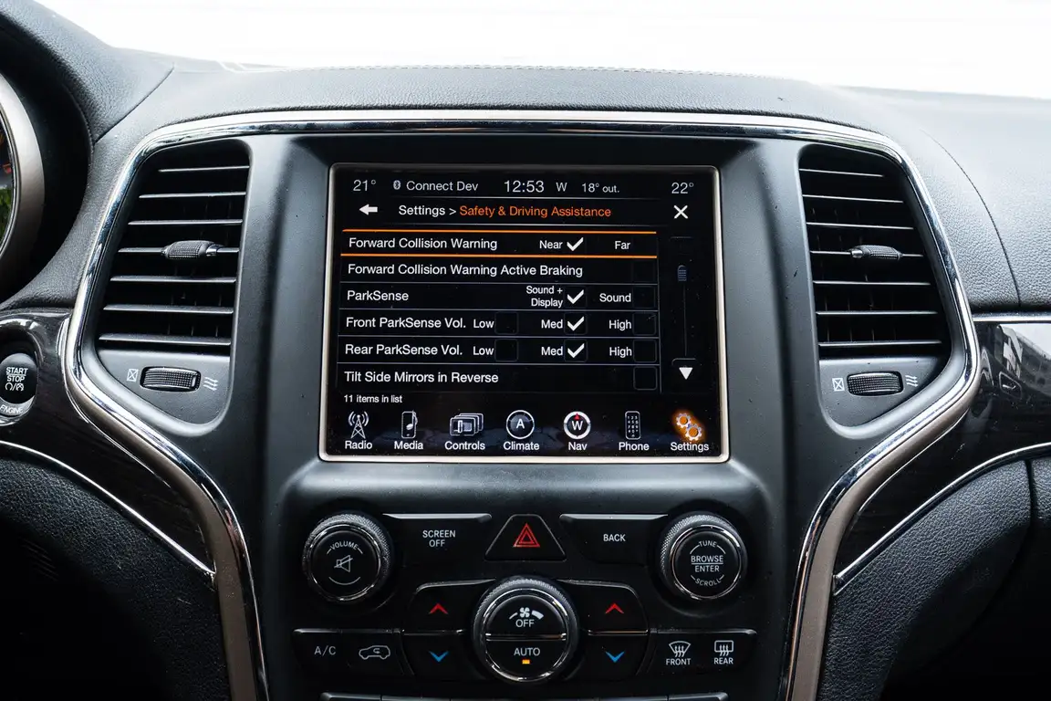 JEEP GRAND CHEROKEE