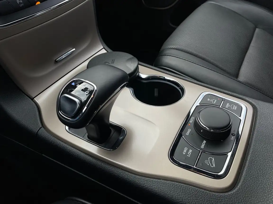 JEEP GRAND CHEROKEE