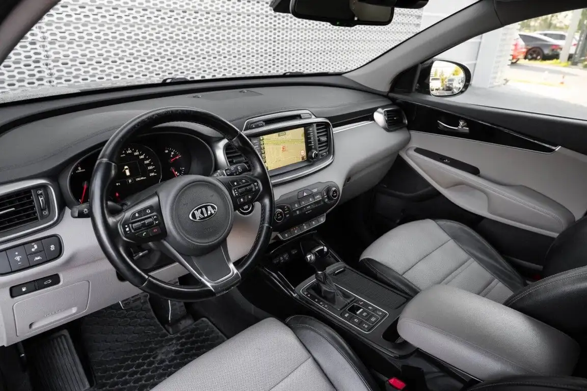 KIA SORENTO