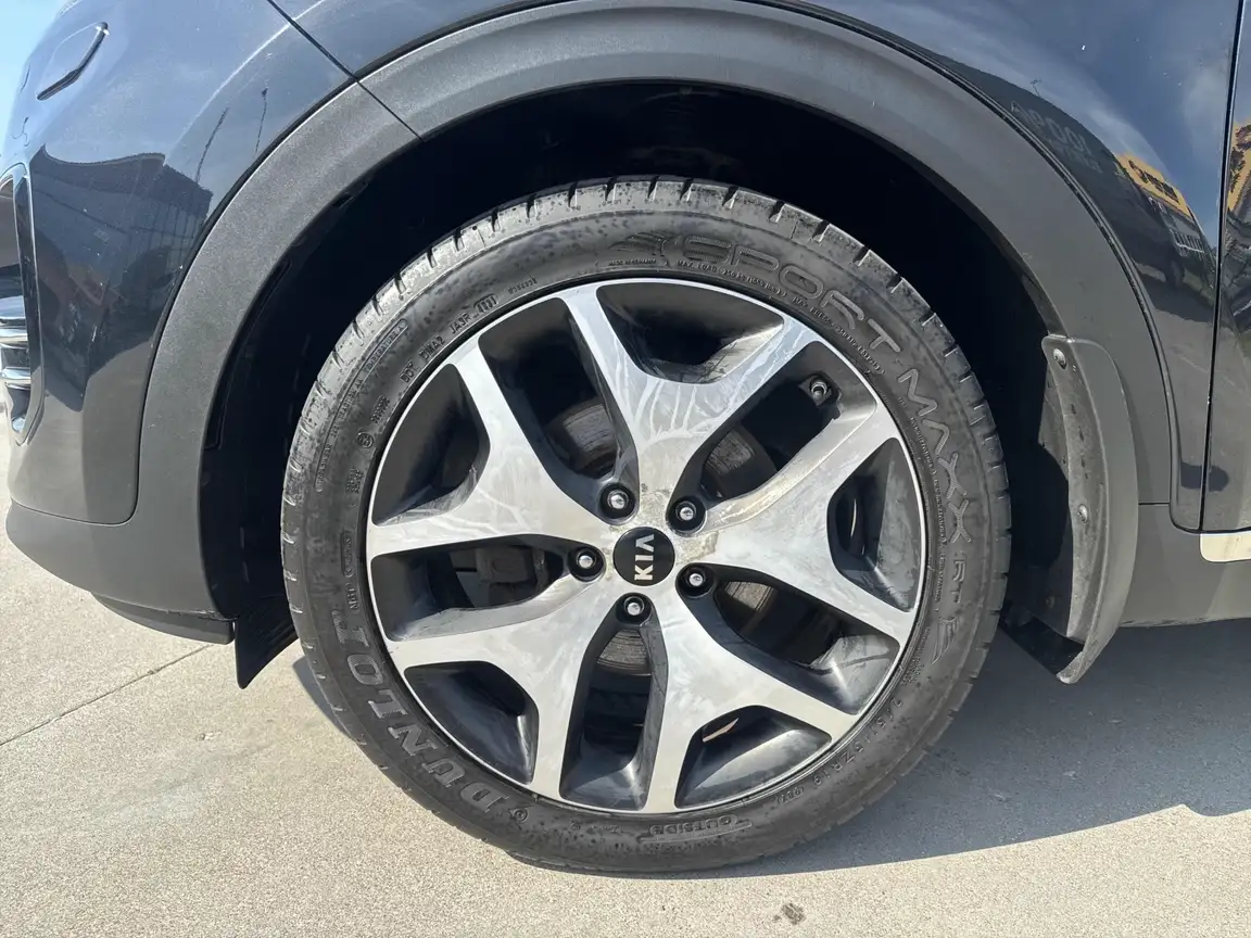 KIA SPORTAGE