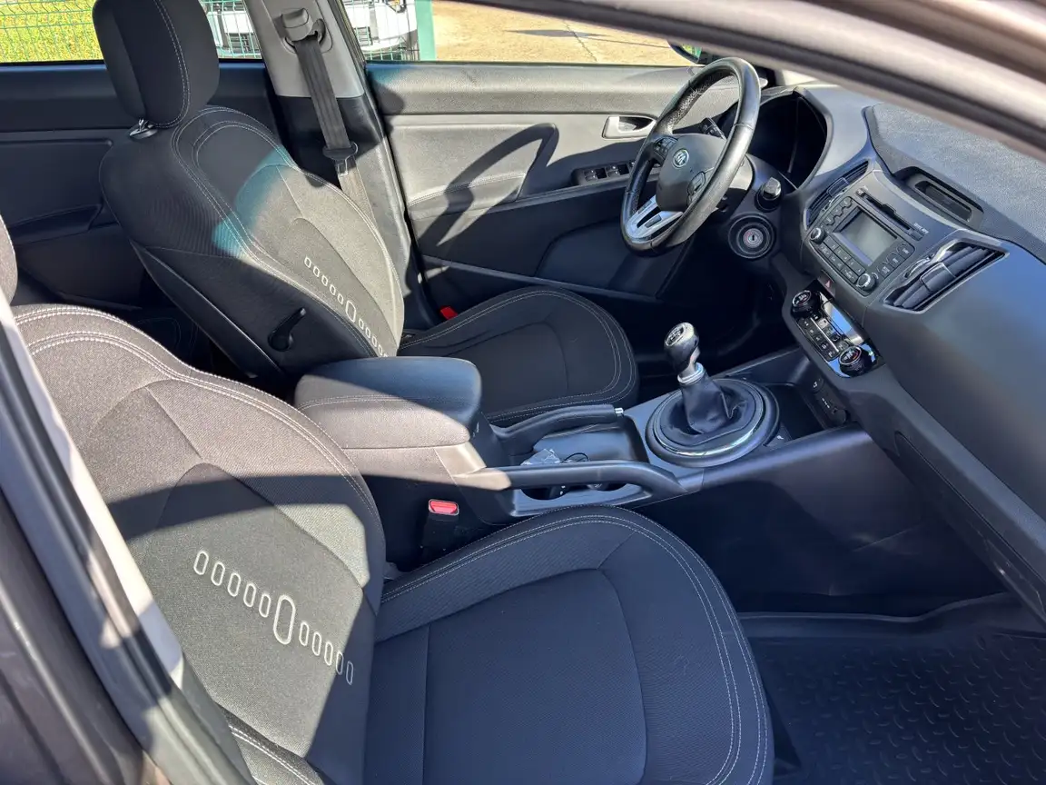 KIA SPORTAGE