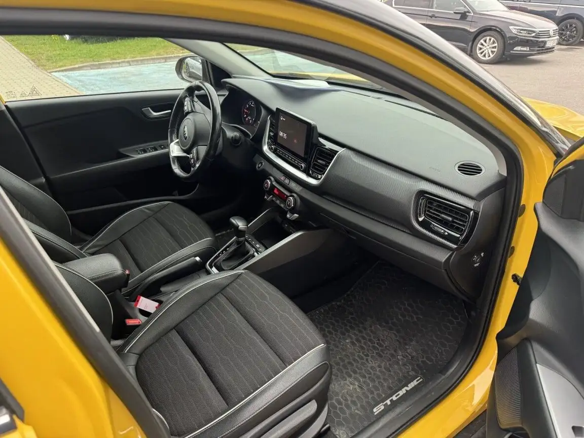 KIA STONIC