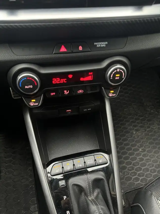 KIA STONIC