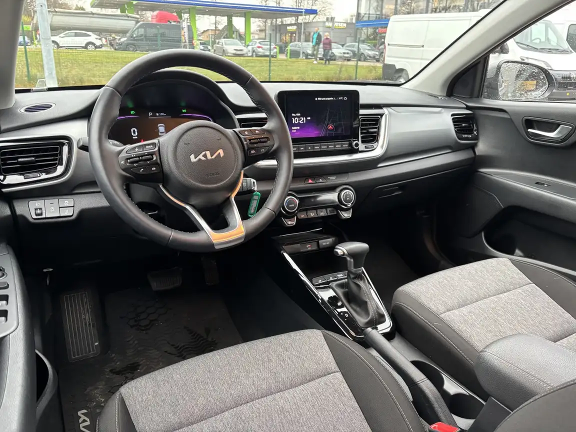 KIA STONIC