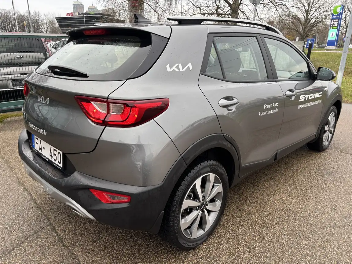 KIA STONIC