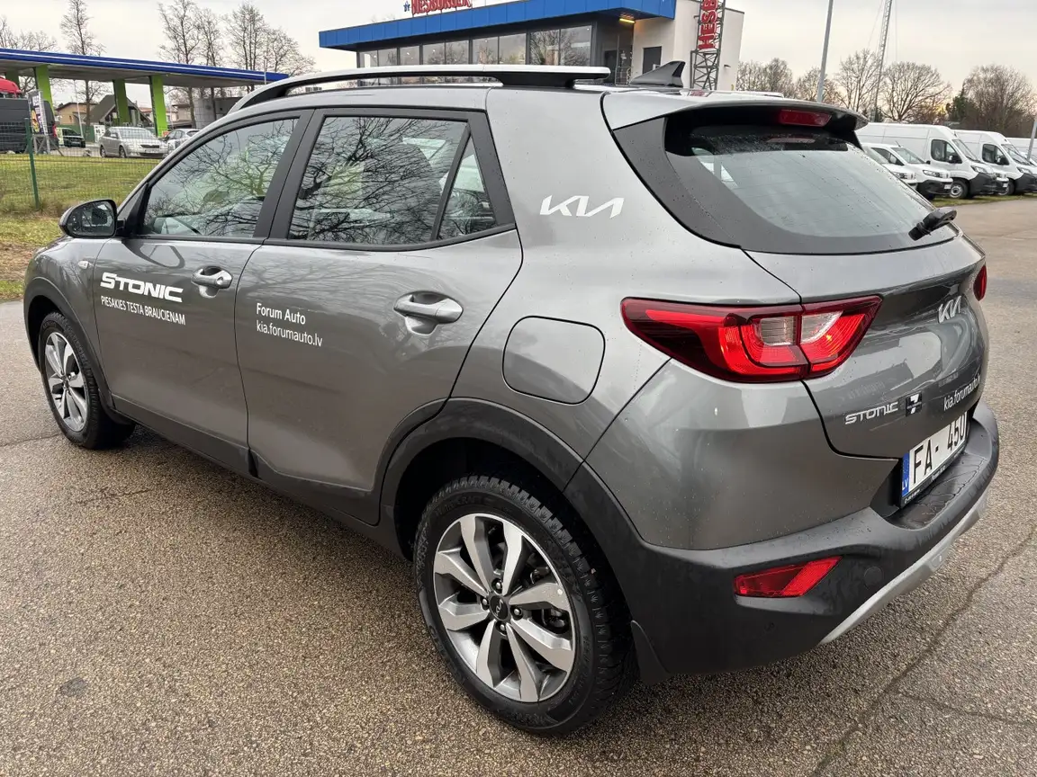 KIA STONIC