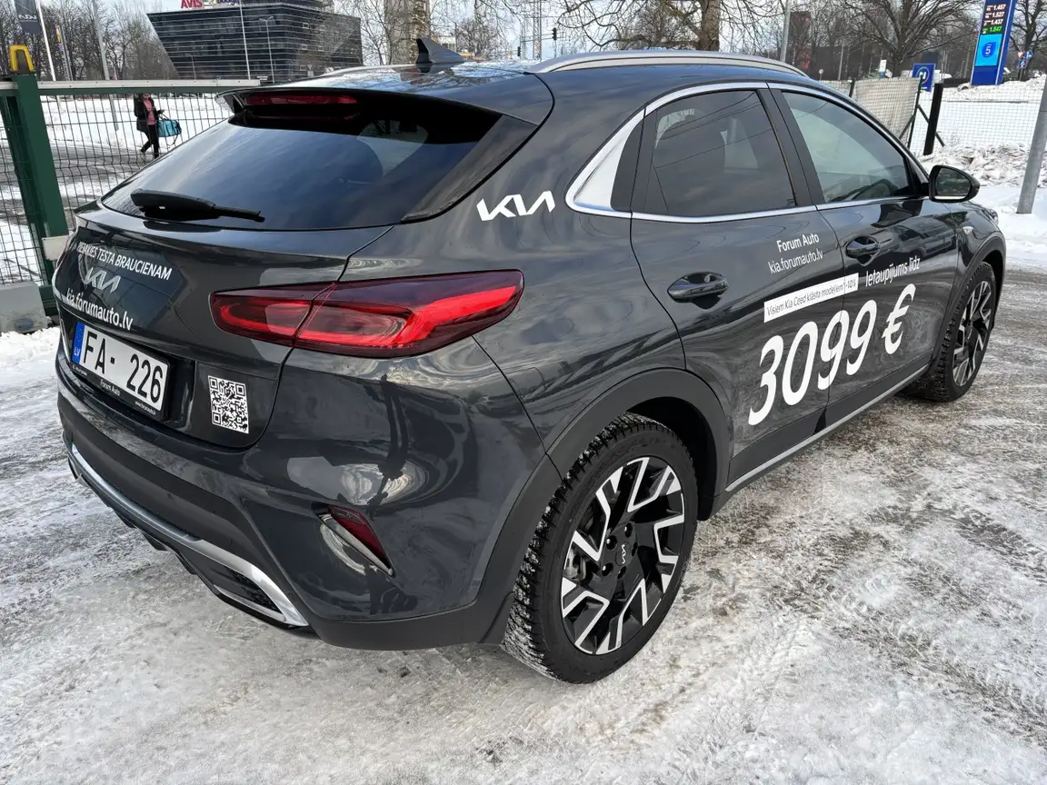 KIA XCEED