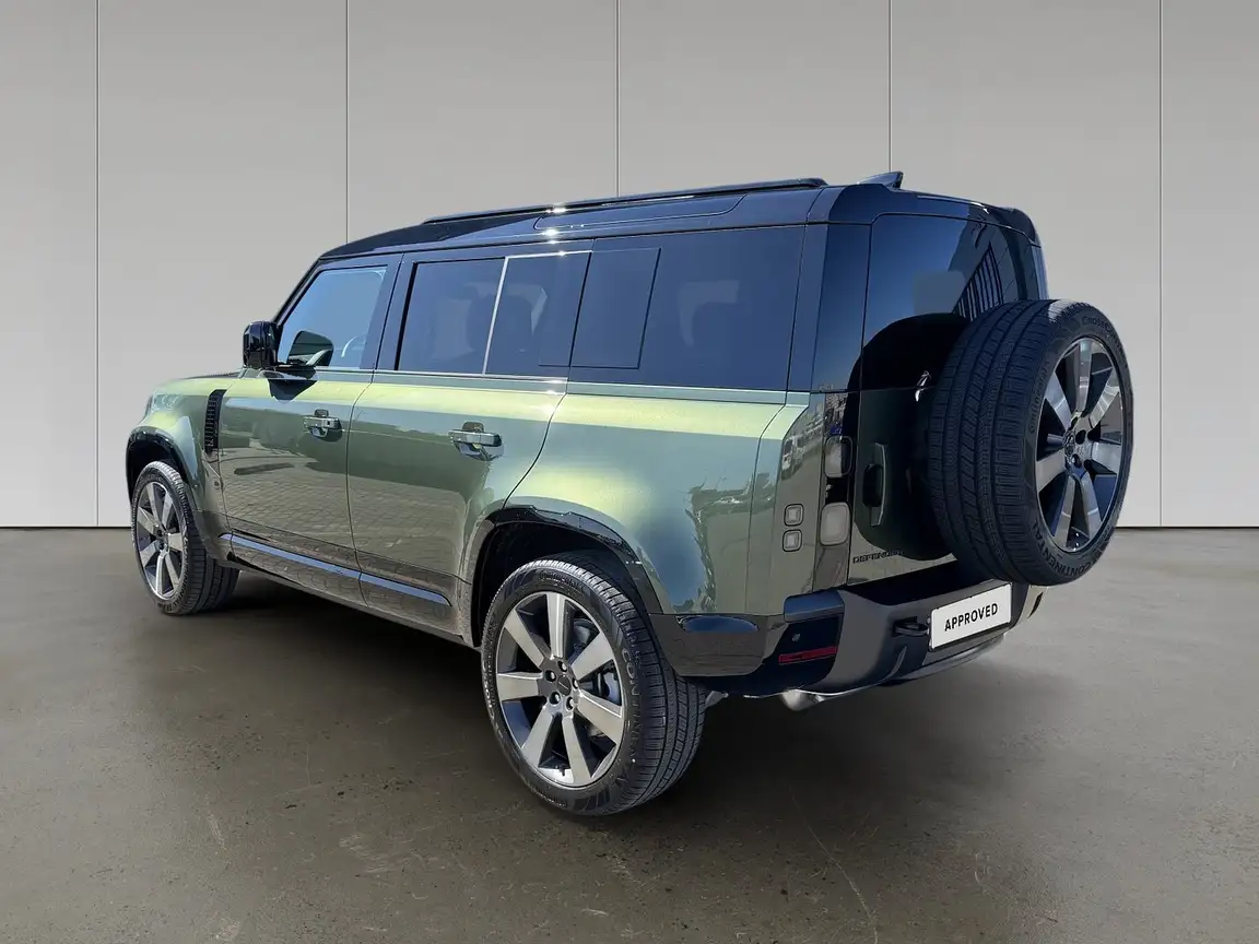 LAND ROVER DEFENDER