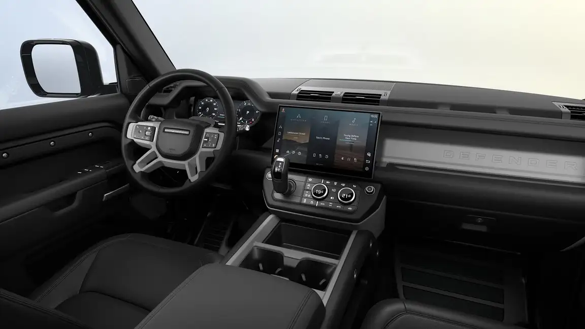 LAND ROVER DEFENDER