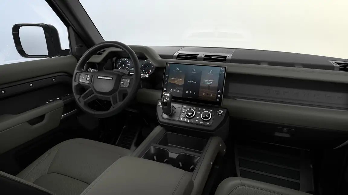LAND ROVER DEFENDER