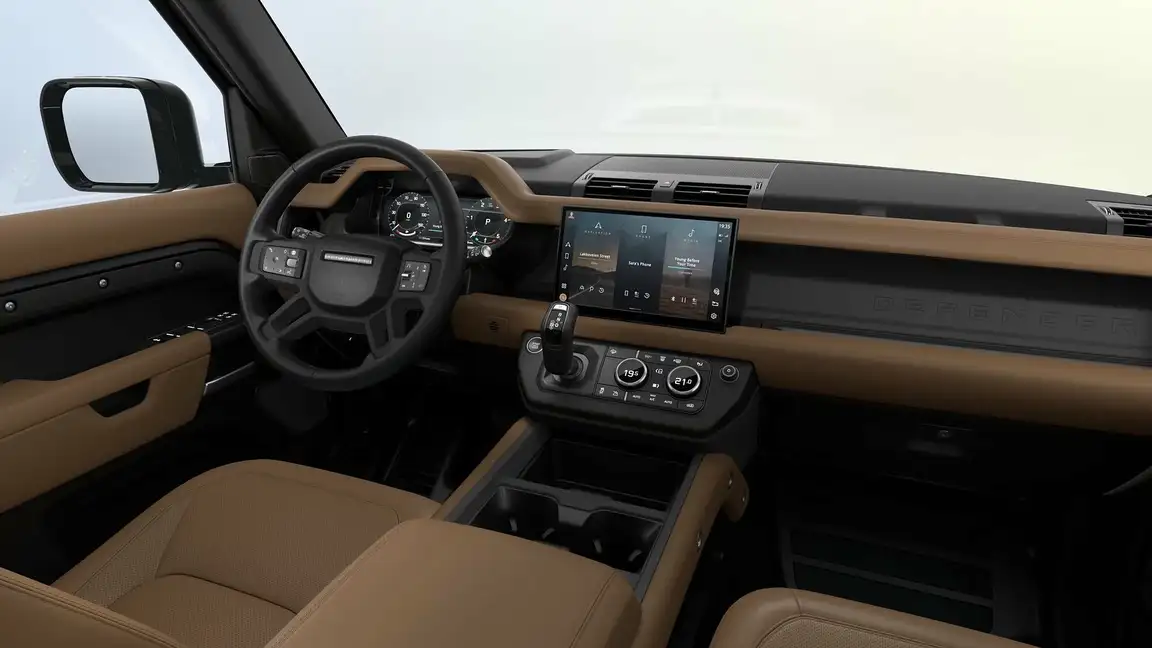 LAND ROVER DEFENDER 110