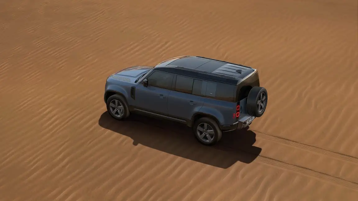 LAND ROVER DEFENDER 110