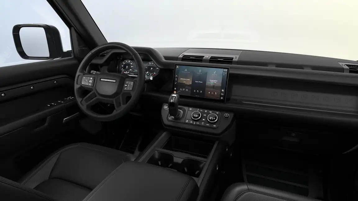 LAND ROVER DEFENDER