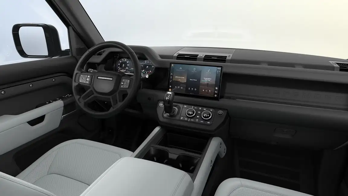 LAND ROVER DEFENDER