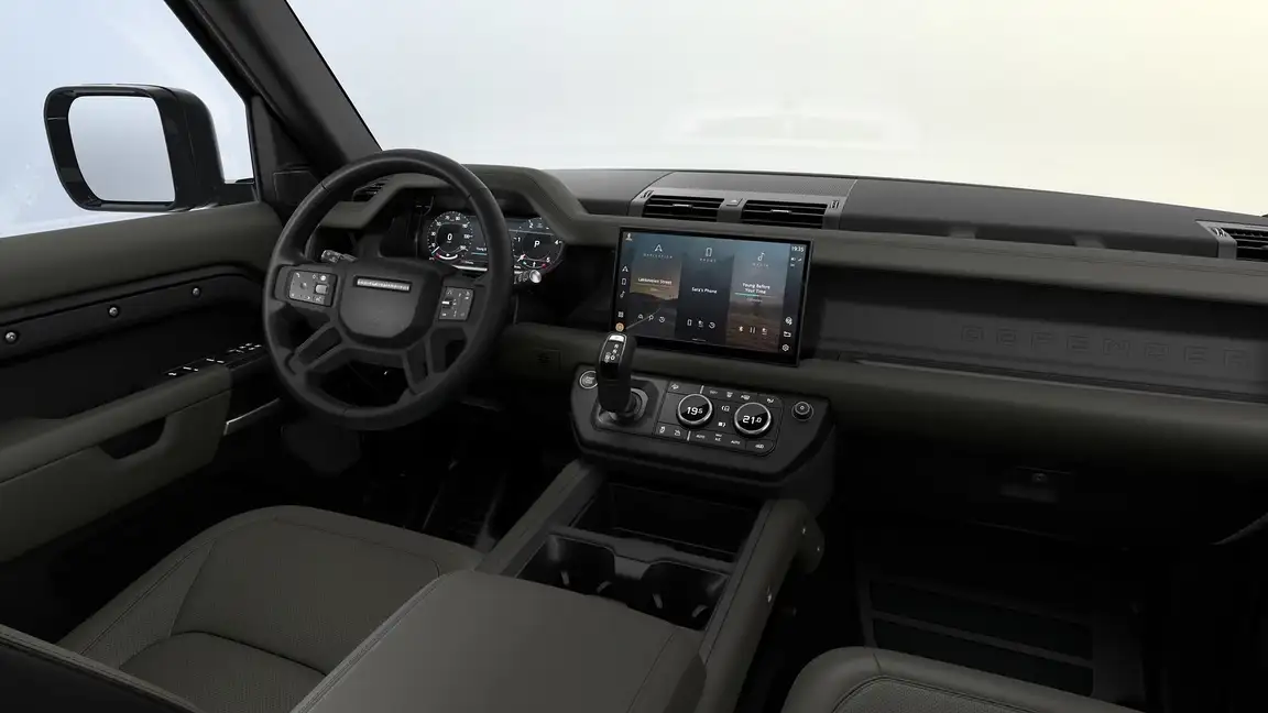 LAND ROVER DEFENDER