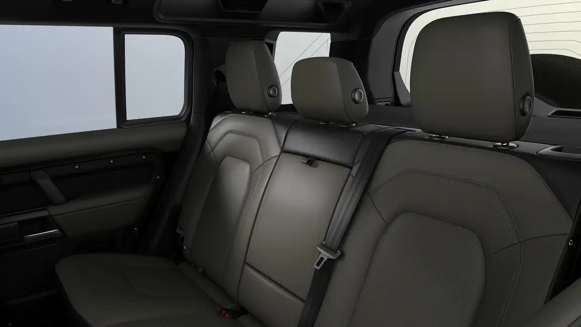 LAND ROVER DEFENDER