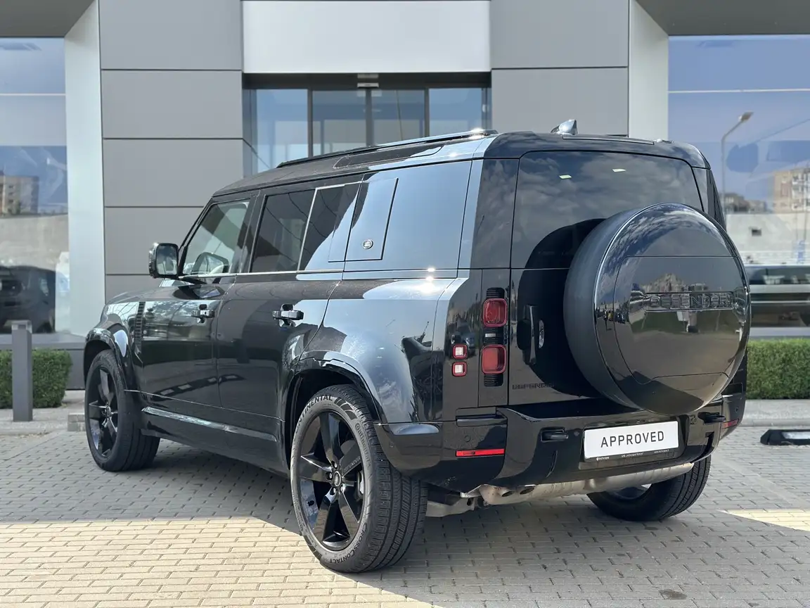 LAND ROVER DEFENDER