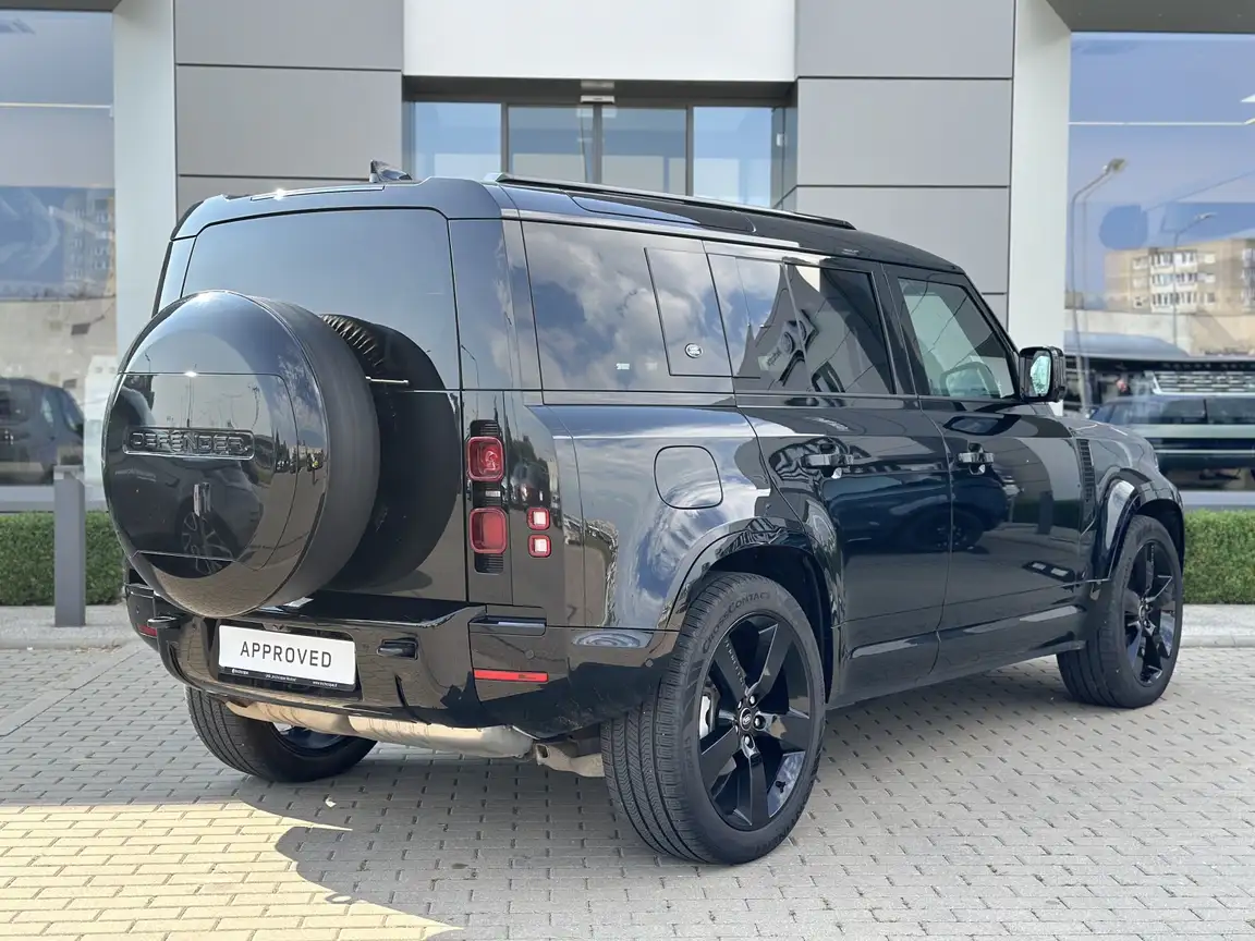 LAND ROVER DEFENDER