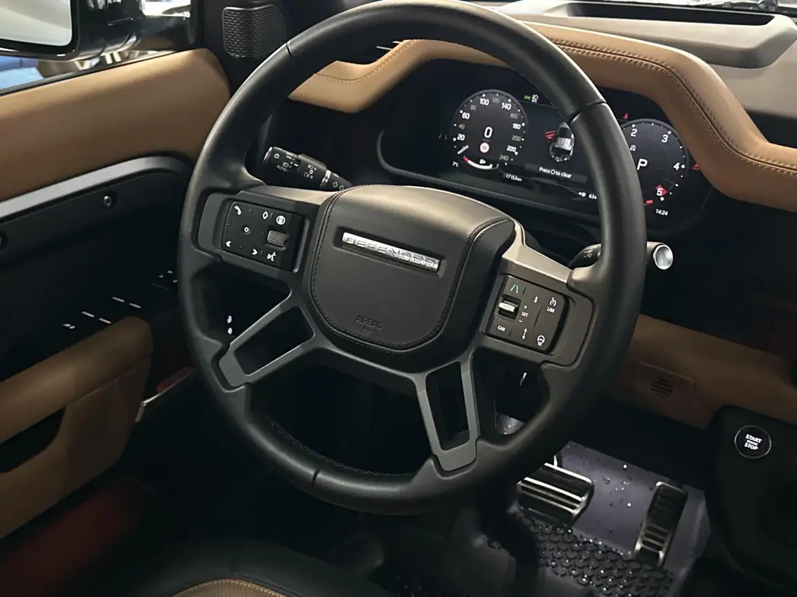 LAND ROVER DEFENDER