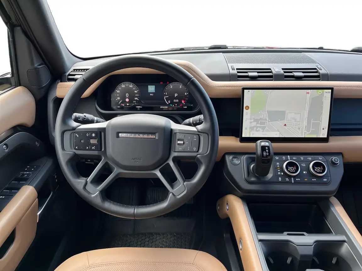 LAND ROVER DEFENDER
