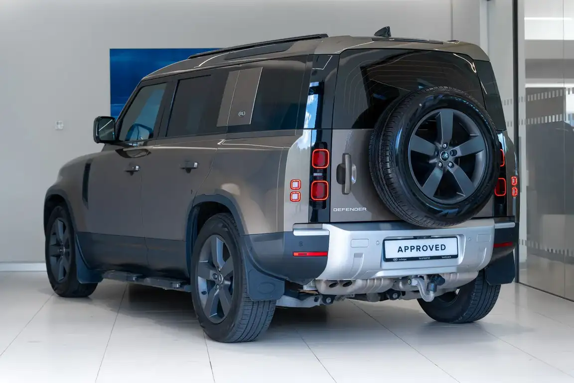 LAND ROVER DEFENDER