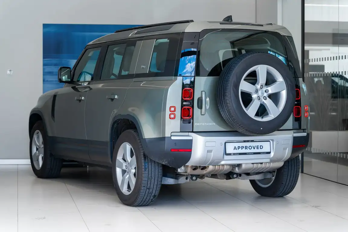LAND ROVER DEFENDER