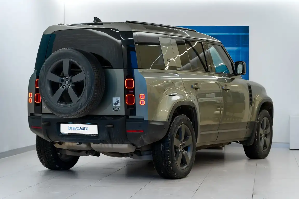 LAND ROVER DEFENDER